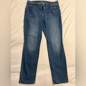 Old navy super skinny mid rise jean. Size 12